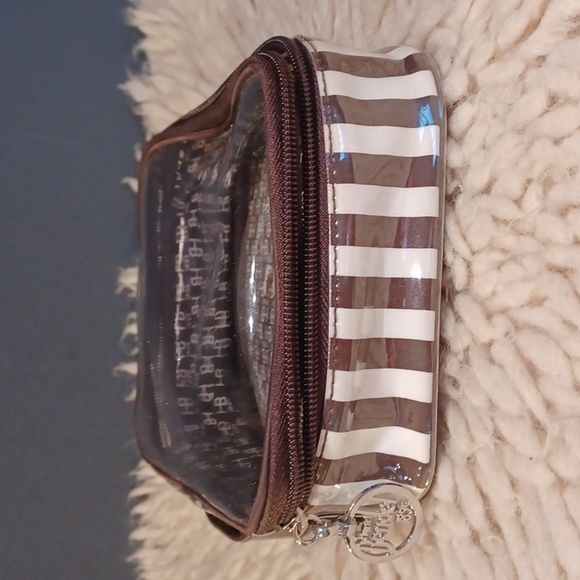 Henri Bendel Cosmetic Bag - Picture 13 of 13